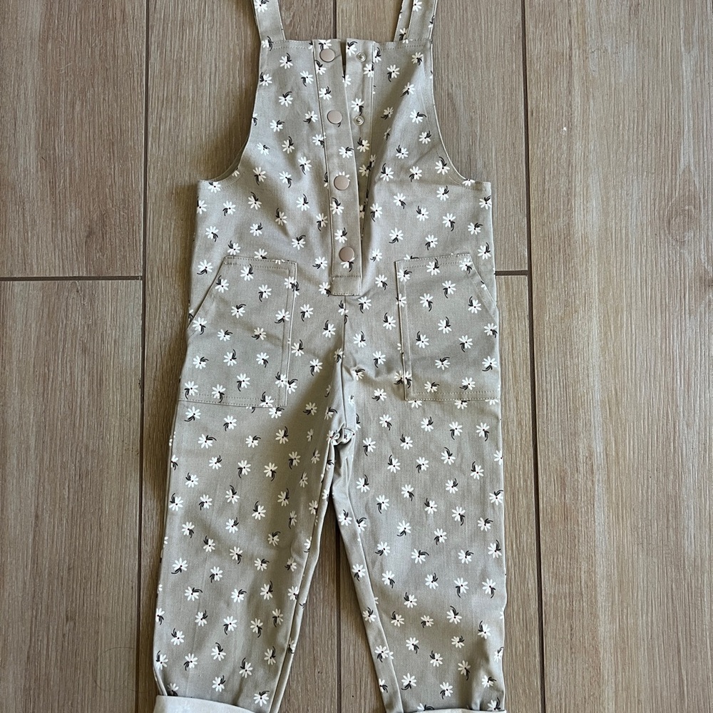 Zara Overalls with White floral Pattern size 4-5T